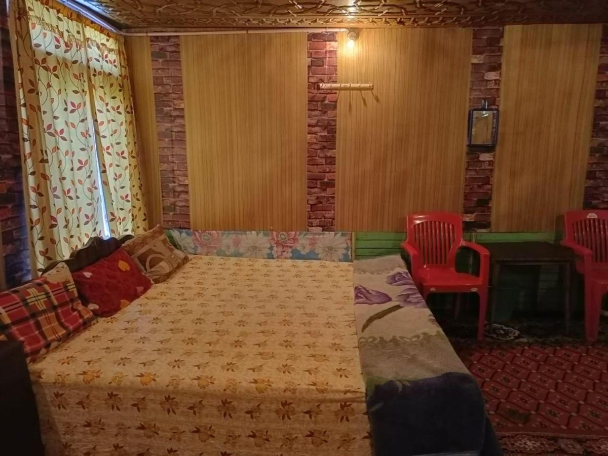 Island Homestay Srīnagar Kültér fotó