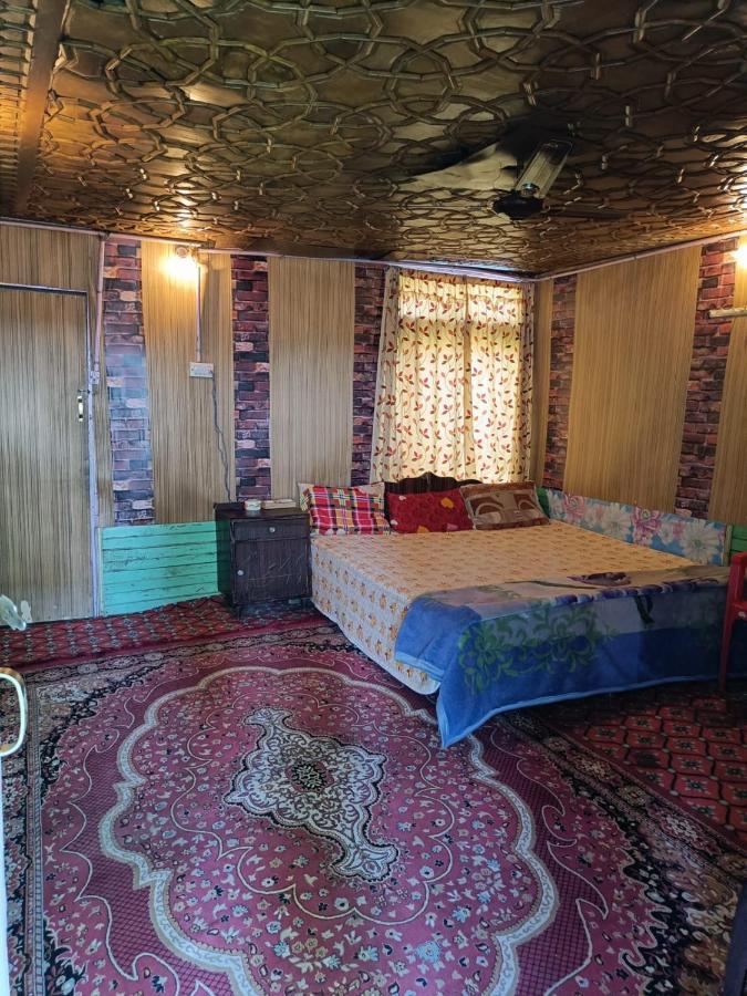 Island Homestay Srīnagar Kültér fotó