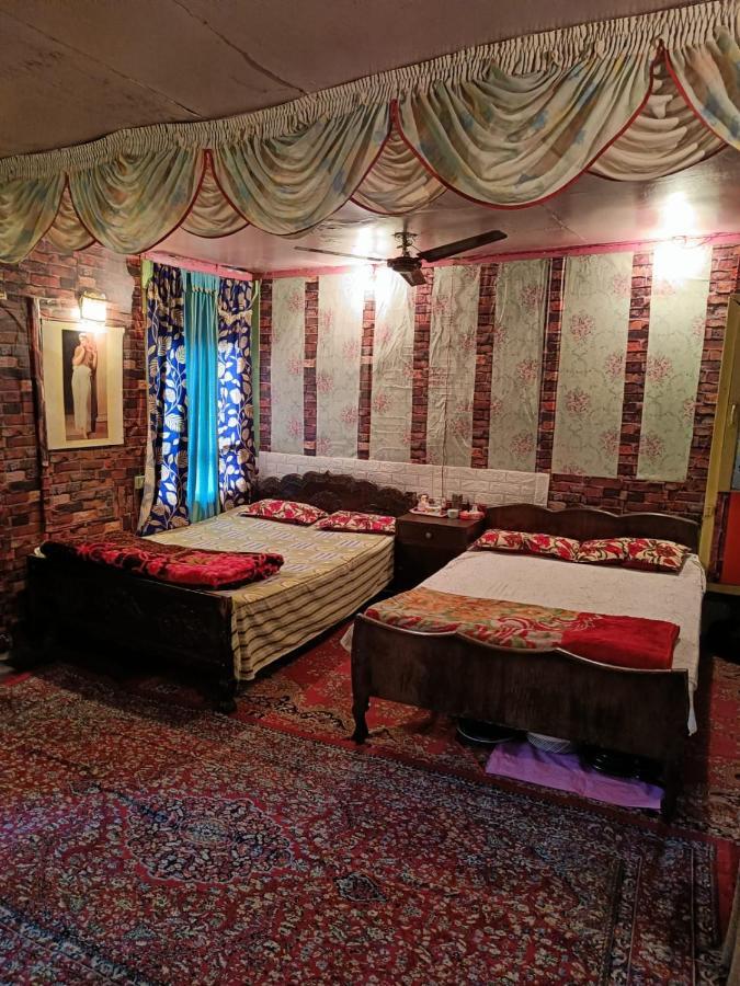 Island Homestay Srīnagar Kültér fotó